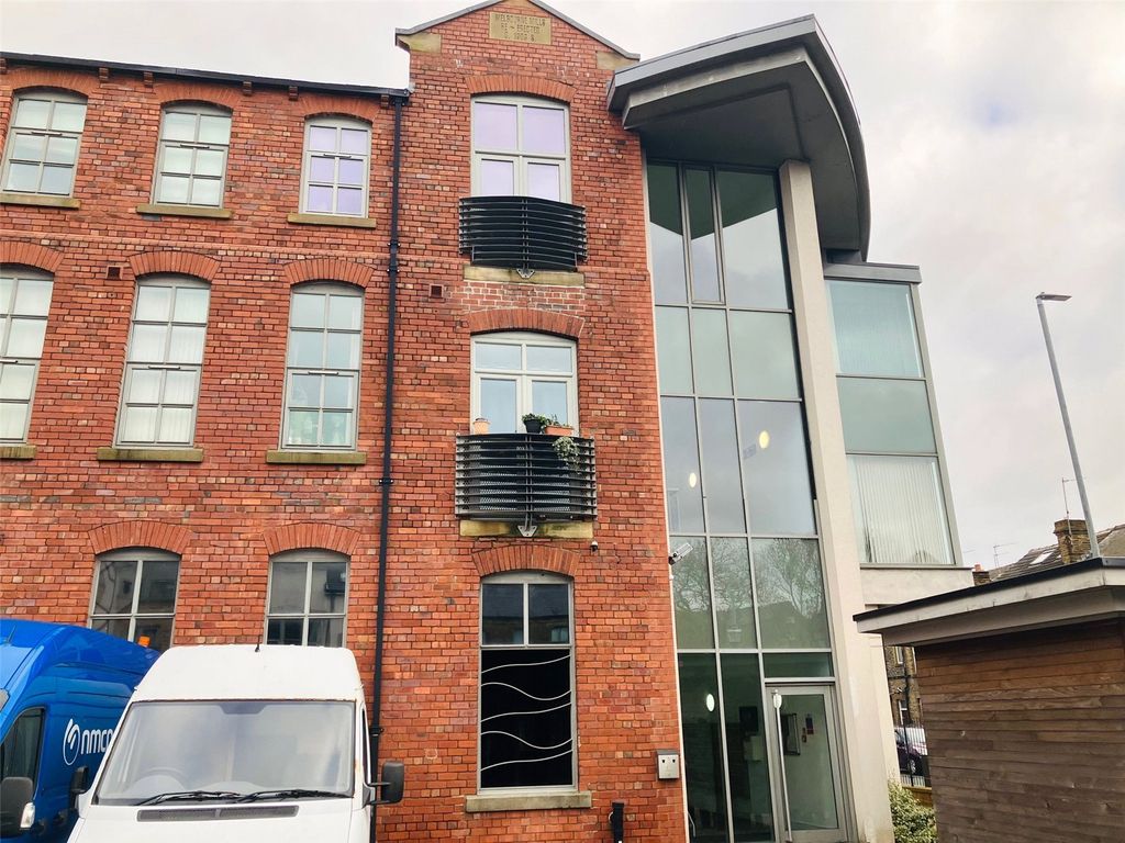 1 bed flat for sale in Melbourne Street, Morley, Leeds, West Yorkshire