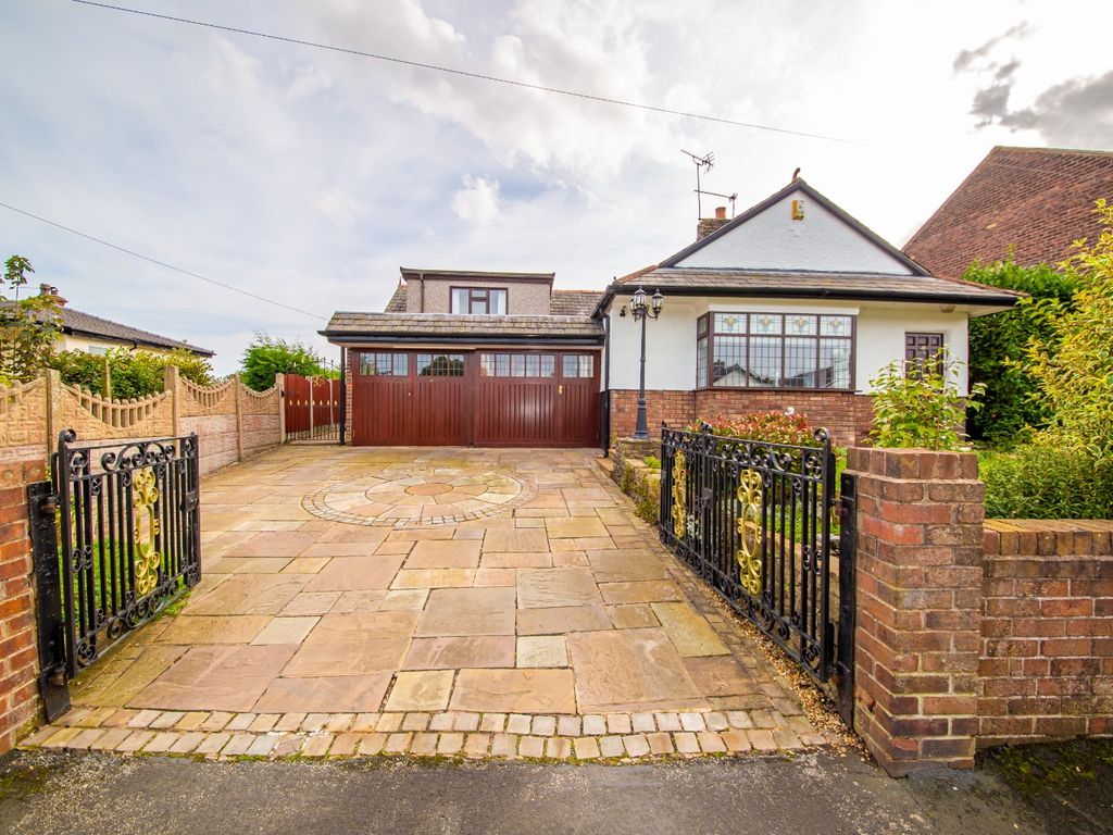 3 bed bungalow for sale in Tracks Lane, Billinge, Wigan, Lancashire WN5