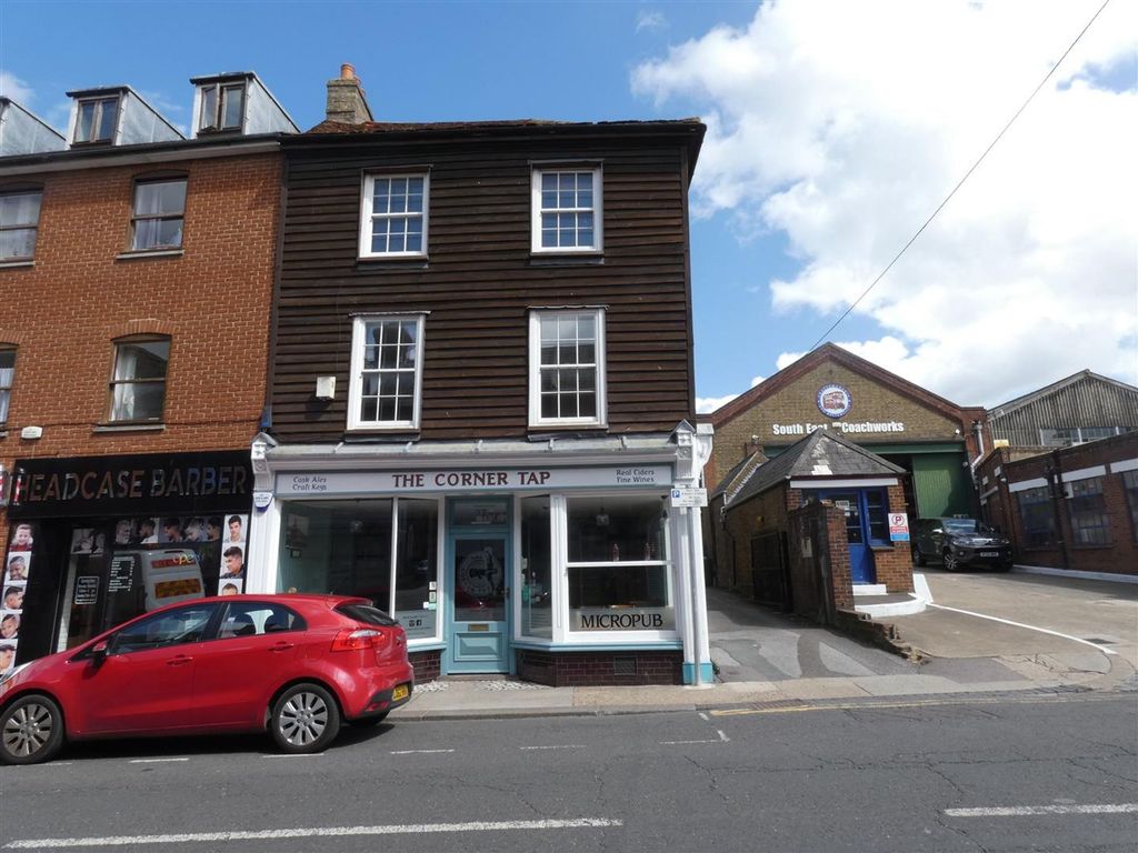 2 bed flat to rent in Preston Street, Faversham ME13 Zoopla