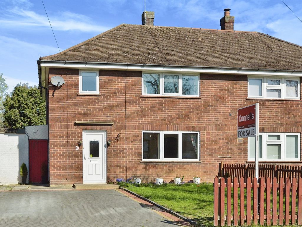 3 bed semidetached house for sale in Whiteley Crescent, Bletchley