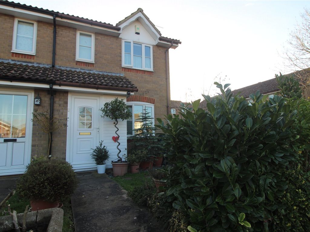 2 bed semidetached house for sale in Mount Field, Queenborough, Kent