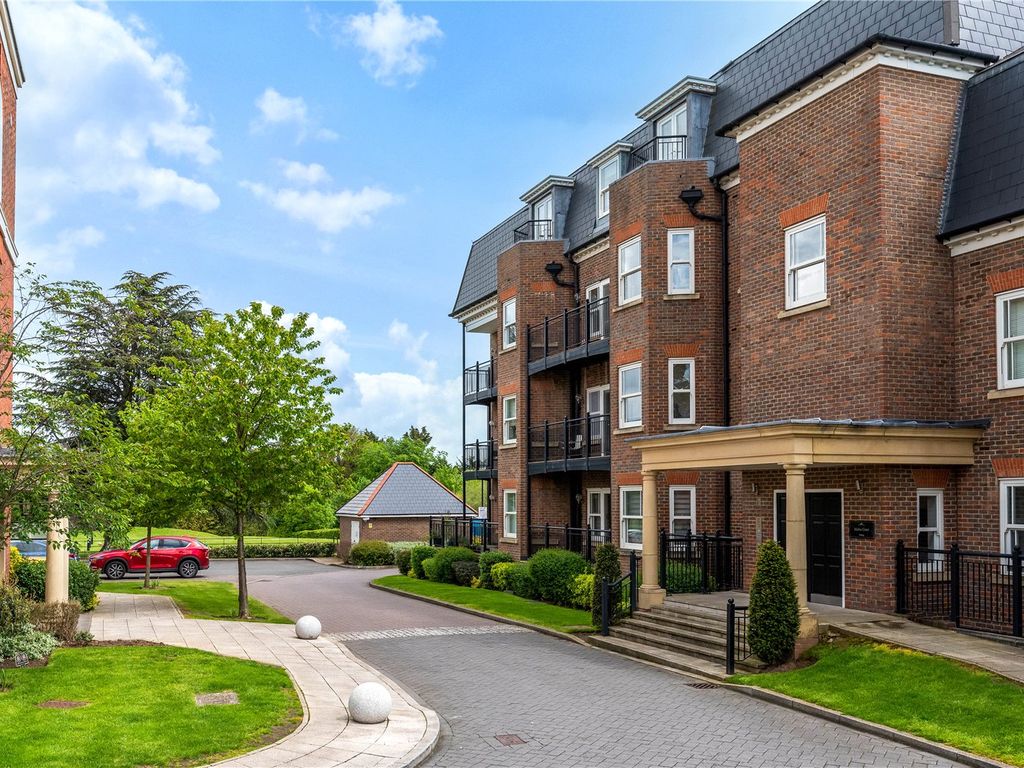 2 bed flat for sale in Marian Gardens, Bromley, Kent BR1 Zoopla