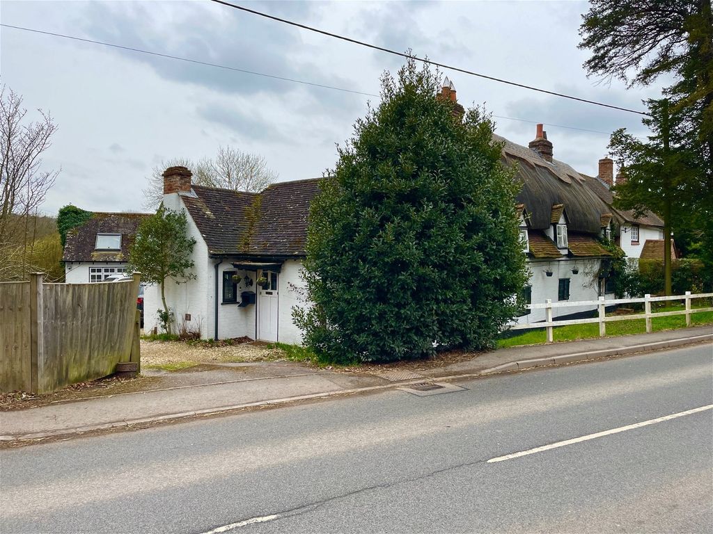 3 bed cottage for sale in Newbury Road, Hermitage RG18 Zoopla