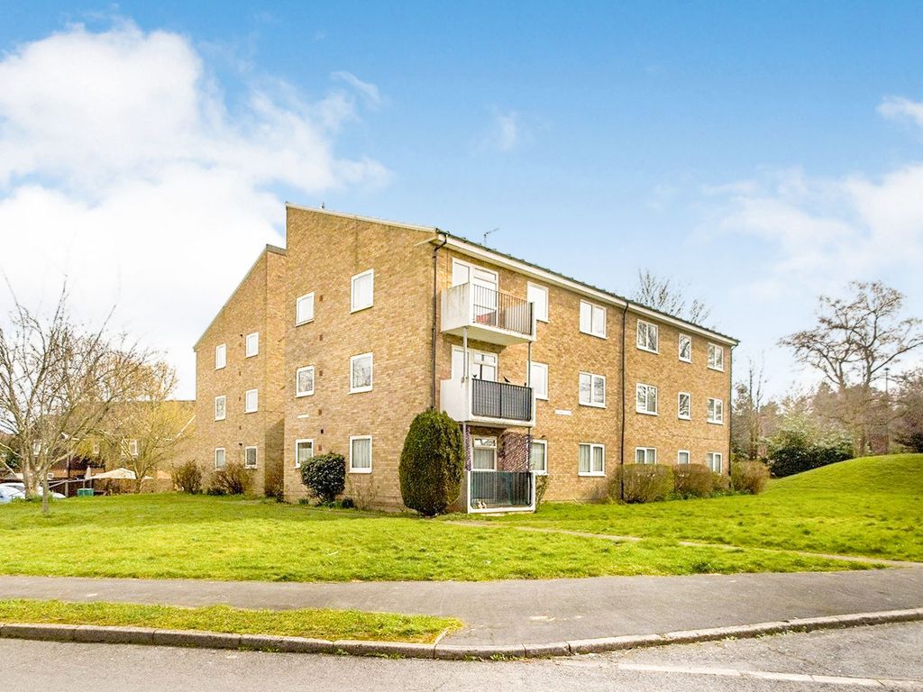2 bed flat for sale in Blenheim Road, Horsham RH12 Zoopla