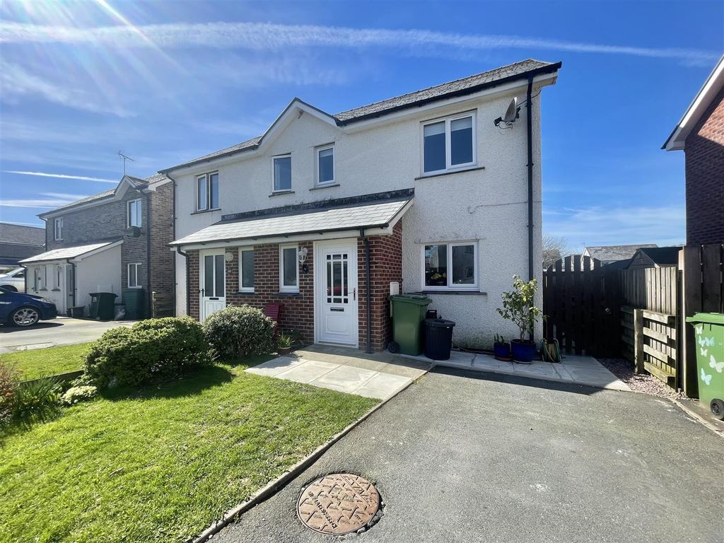 3 bed semidetached house for sale in Dol Helyg, Penrhyncoch