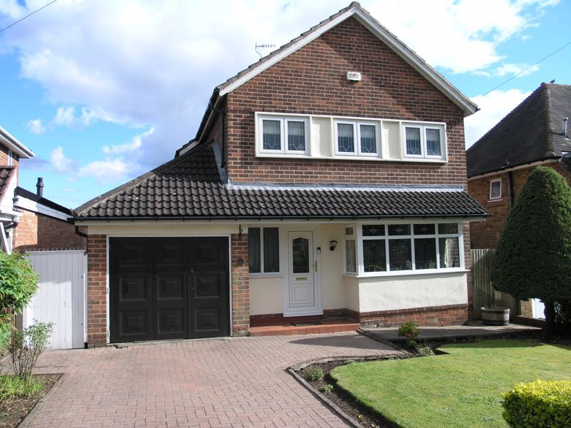 3 bed detached house for sale in Manor Abbey Road, Halesowen B62 Zoopla