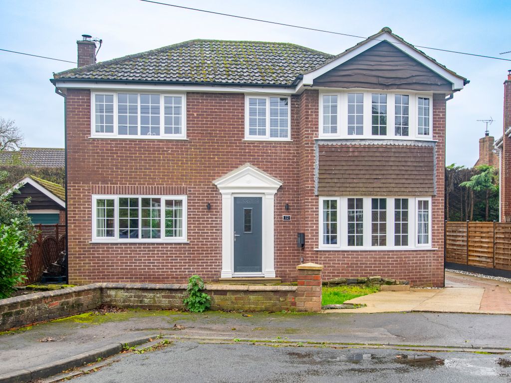 4 bed detached house for sale in Pinfold Close, Bickerton LS22, £450,000 Zoopla