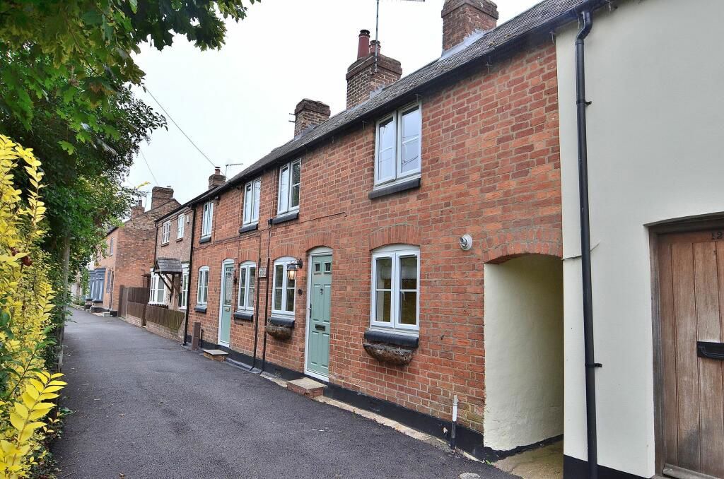 2 bed terraced house for sale in Back Street, Gawcott, Buckingham MK18