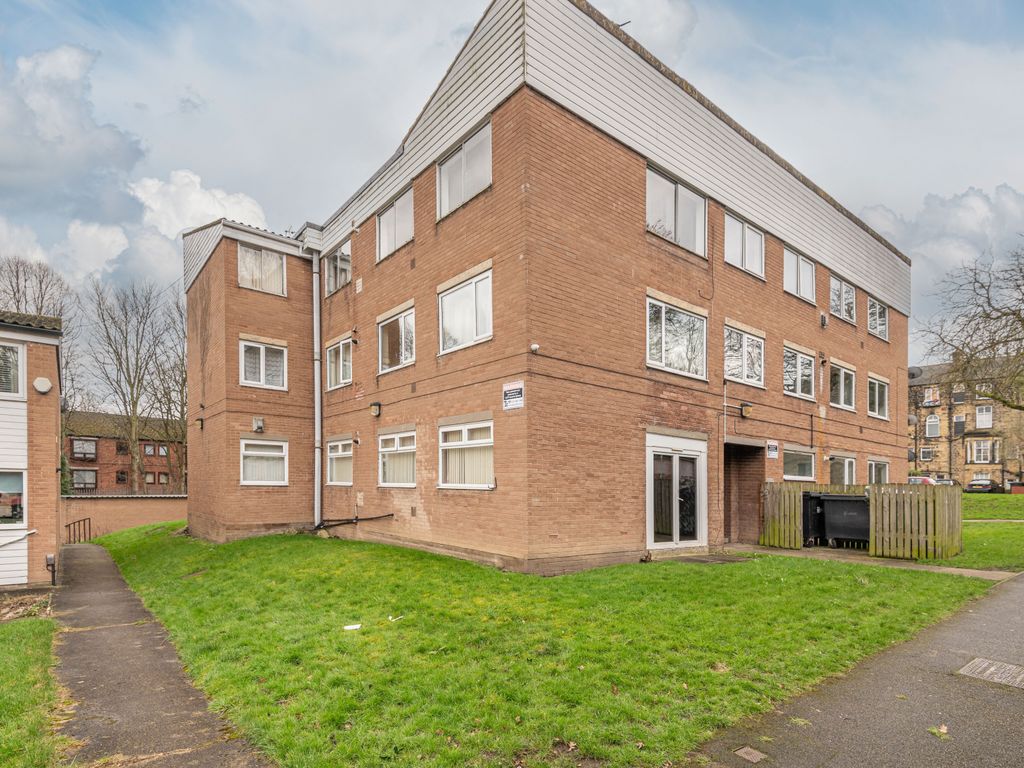 1 bed flat to rent in Grove House, 2 Woodland Grove, Chapeltown, Leeds