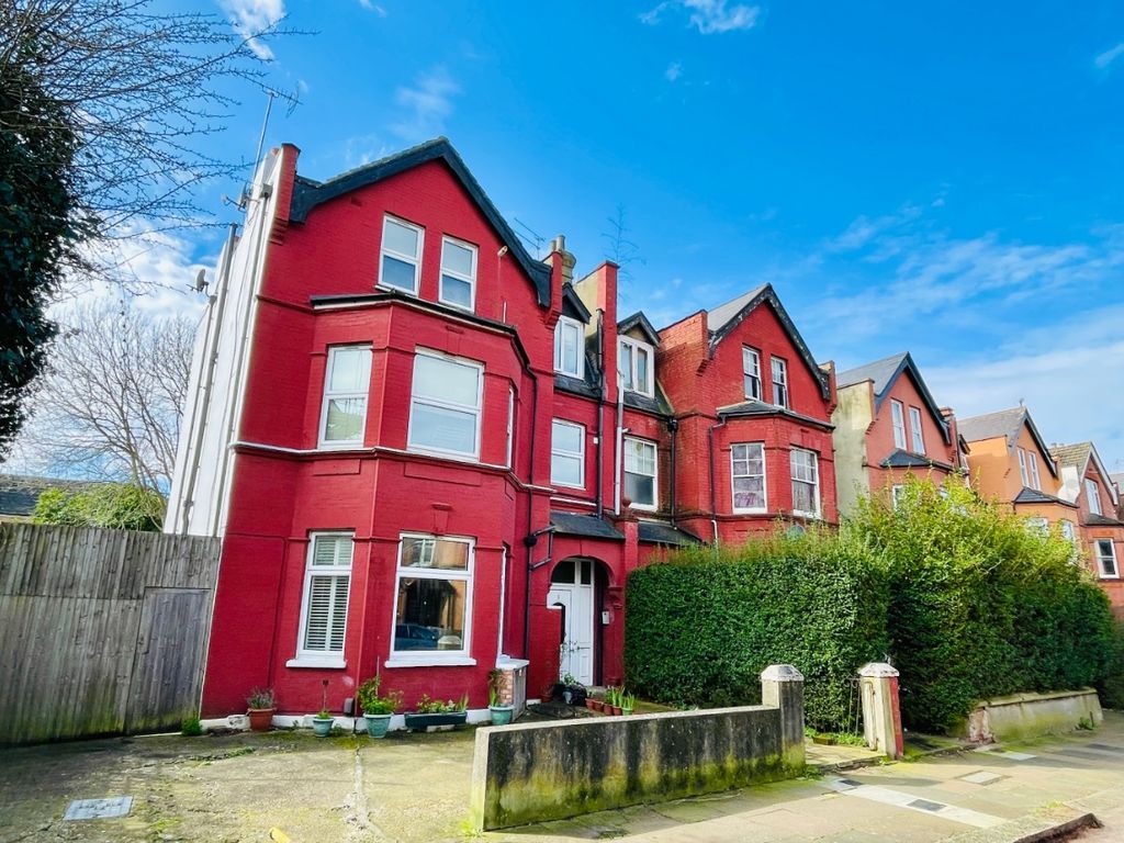 6 bed block of flats for sale in Grove Road, Willesden Green NW2, £1,700,000 Zoopla