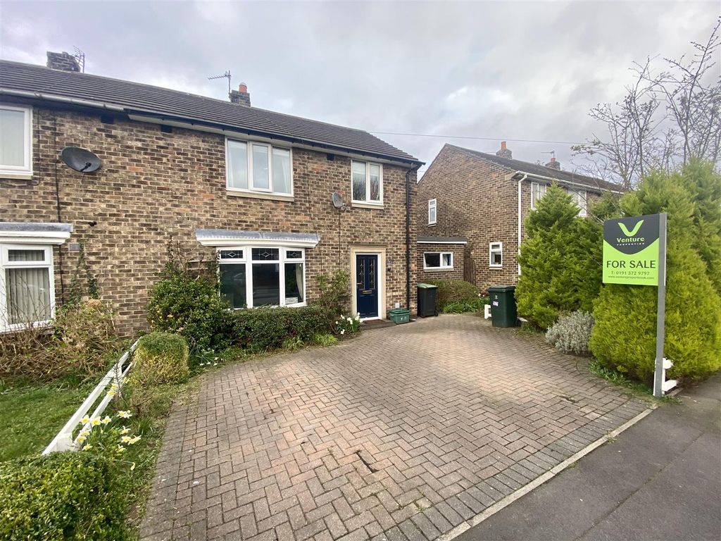3 bed semidetached house for sale in Liddle Avenue, Sherburn Village