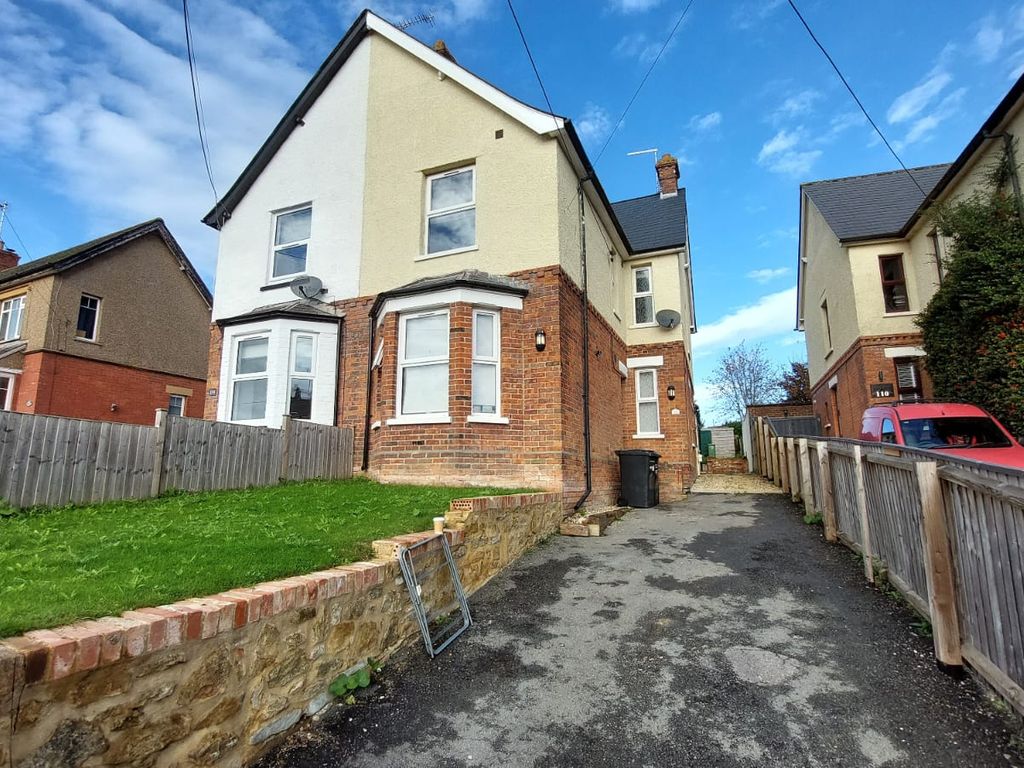 Room to rent in Preston Road, Yeovil BA20, £575 pcm Zoopla