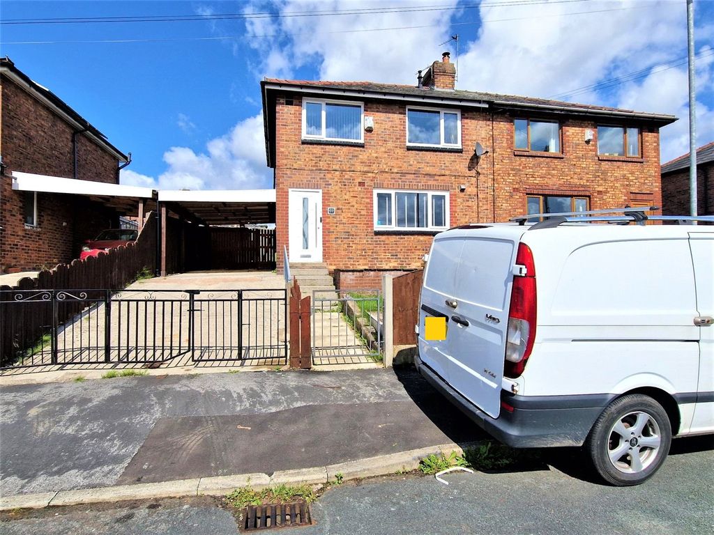 3 bed semidetached house for sale in Chester Road, Tyldesley