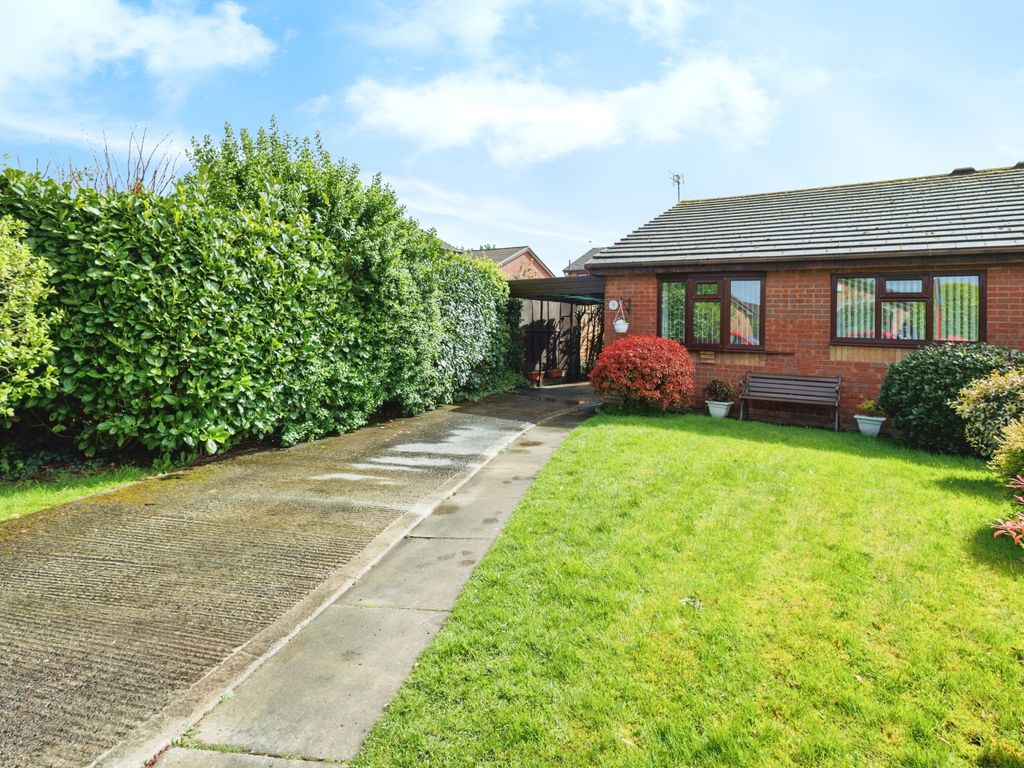 2 bed bungalow for sale in Redwood Drive, Bredbury, Stockport, Greater