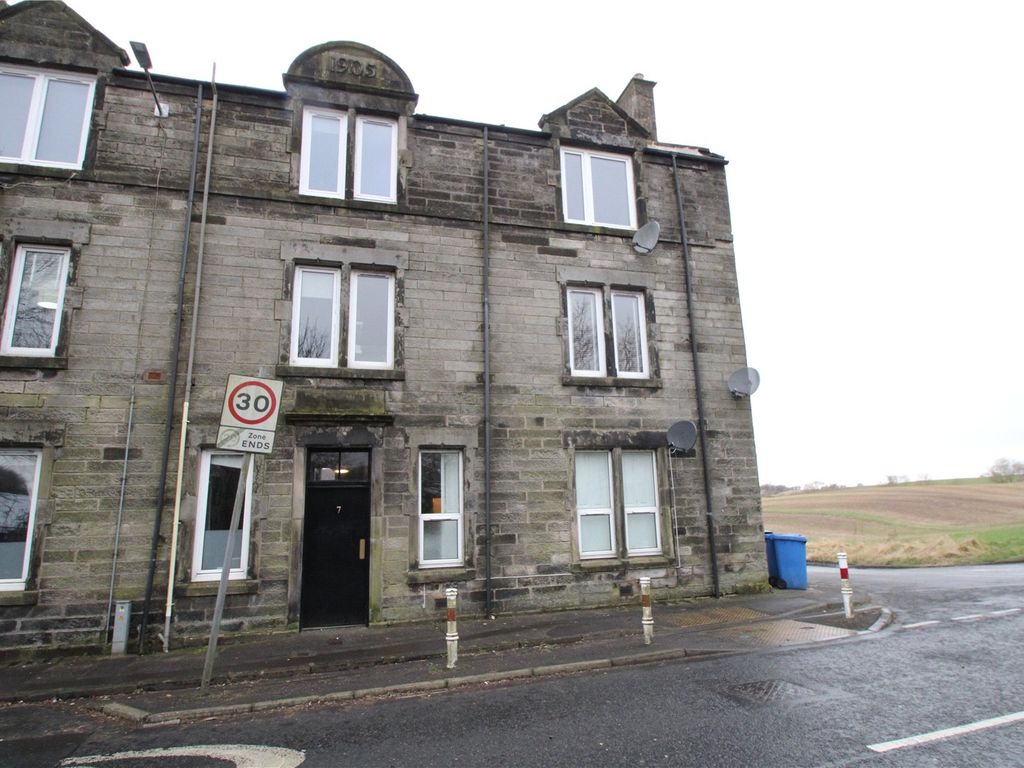 2 bed flat for sale in William Street, Dunfermline KY12, £90,000 Zoopla
