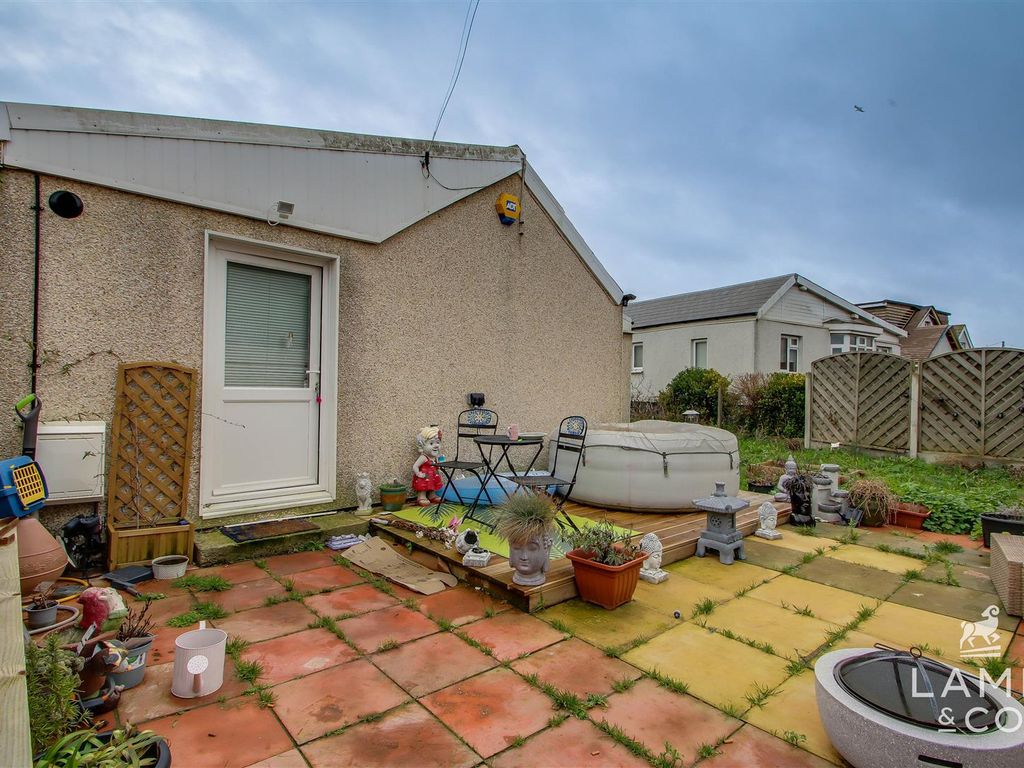 2 bed detached bungalow for sale in Beach Way, Jaywick, ClactonOnSea