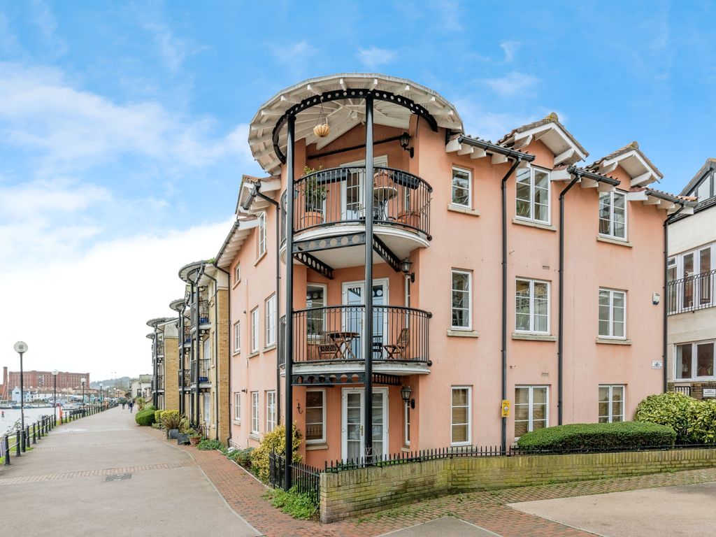 2 bed flat for sale in Pooles Wharf Court, Bristol BS8, £460,000 Zoopla