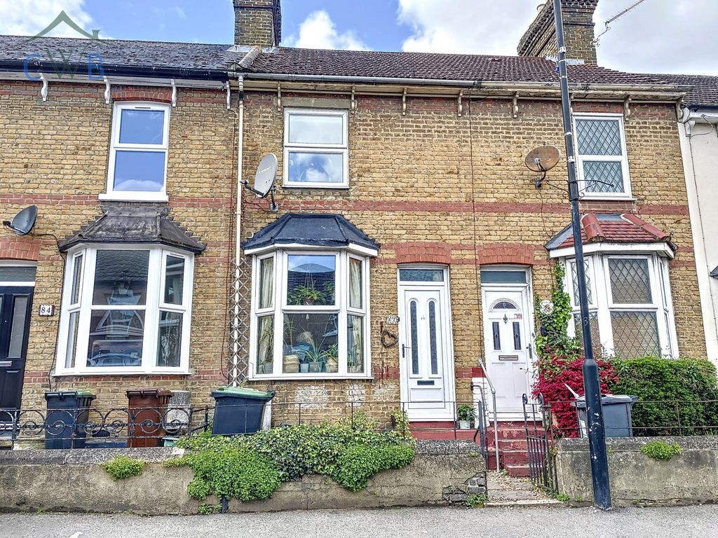3 bed terraced house for sale in Malling Road, Snodland ME6 Zoopla
