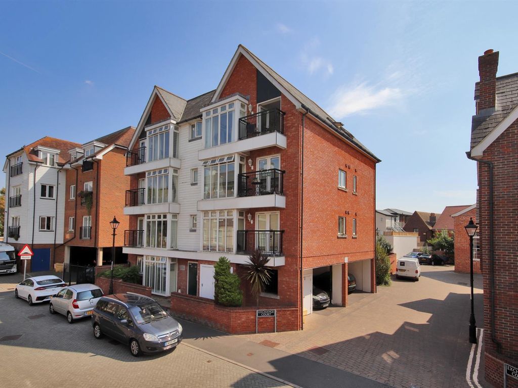 2 bed flat for sale in Annison Street, Tonbridge TN9 Zoopla
