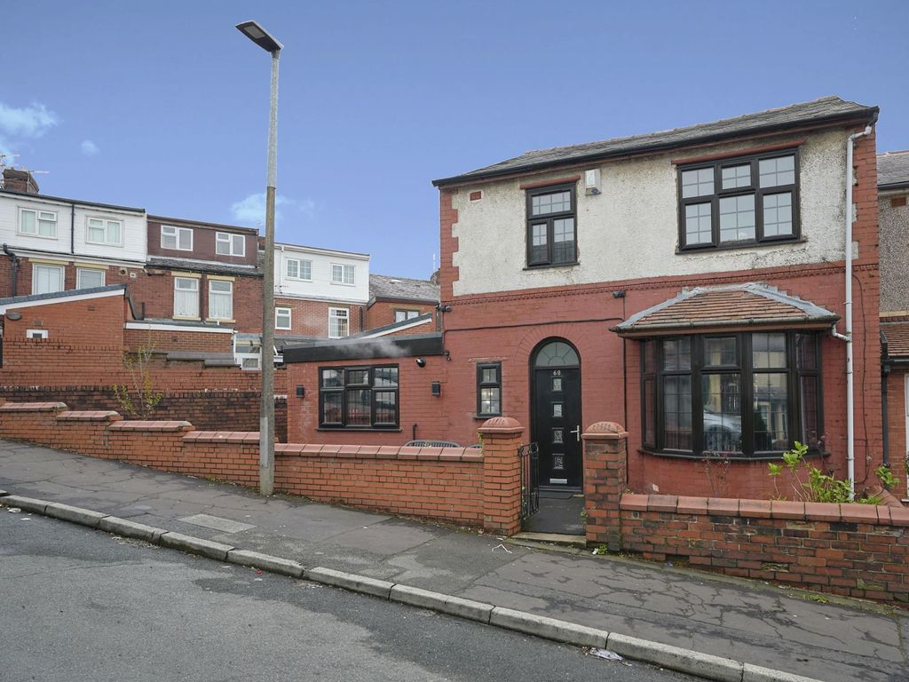3 bed end terrace house for sale in Coniston Road, Blackburn