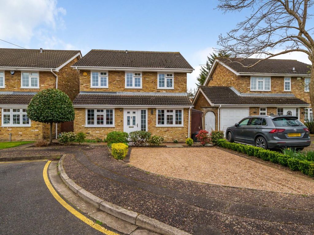 4 bed detached house for sale in Squirrels Close, Uxbridge UB10 Zoopla
