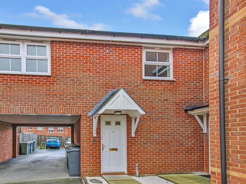 1 bed flat for sale in Millbank, Yeadon, Leeds LS19, £85,000 Zoopla