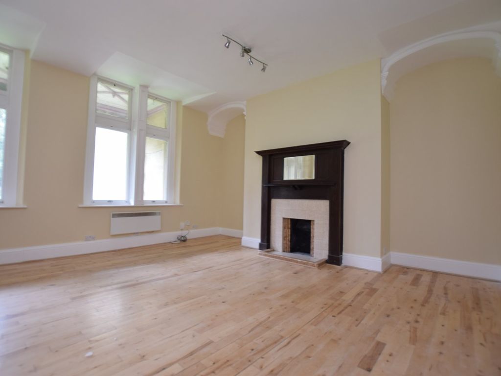 1 bed flat to rent in Woodleigh Hall Mews, Rawdon, Leeds, West