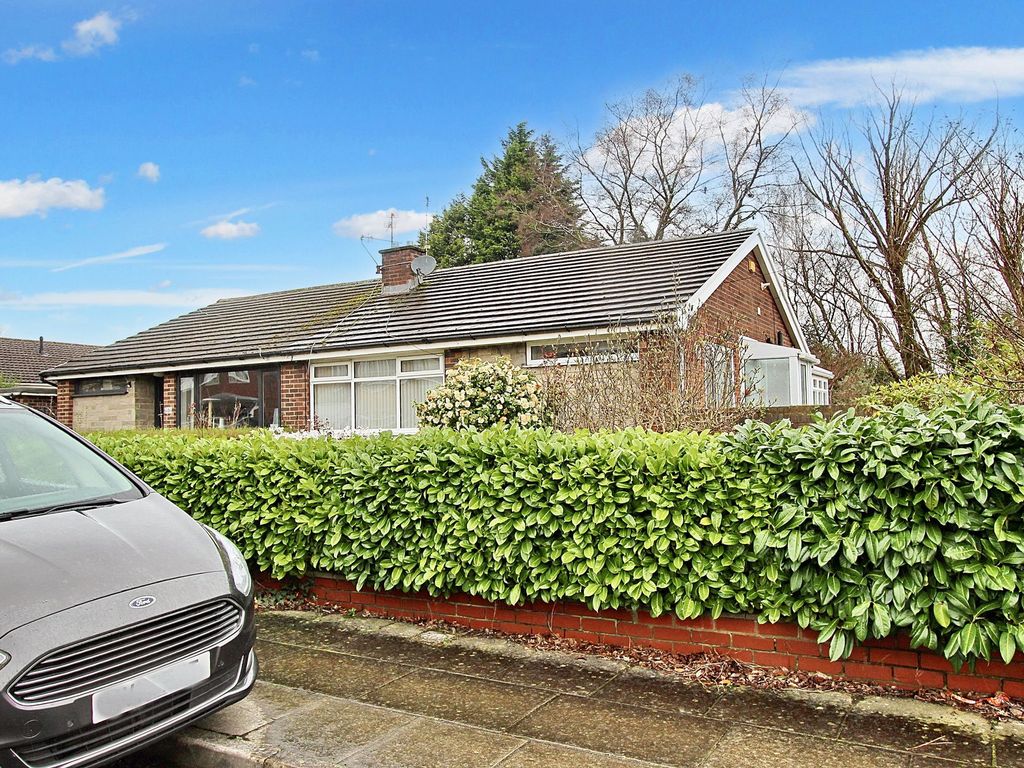 2 bed semidetached bungalow for sale in Cunningham Drive, Bury BL9, £