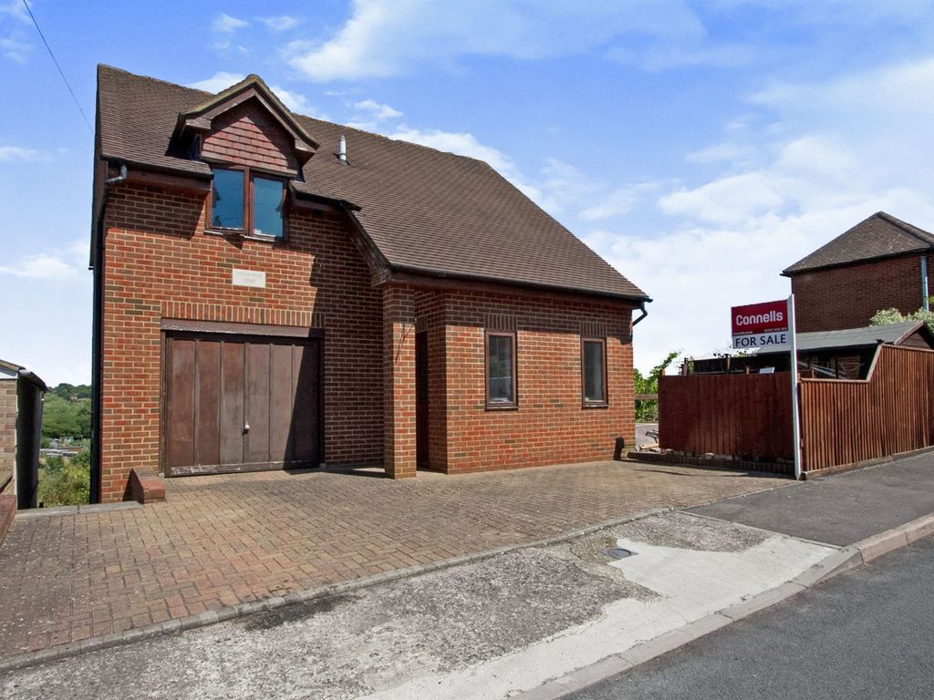 3 bed detached house for sale in Palmer Road, Salisbury SP2 Zoopla