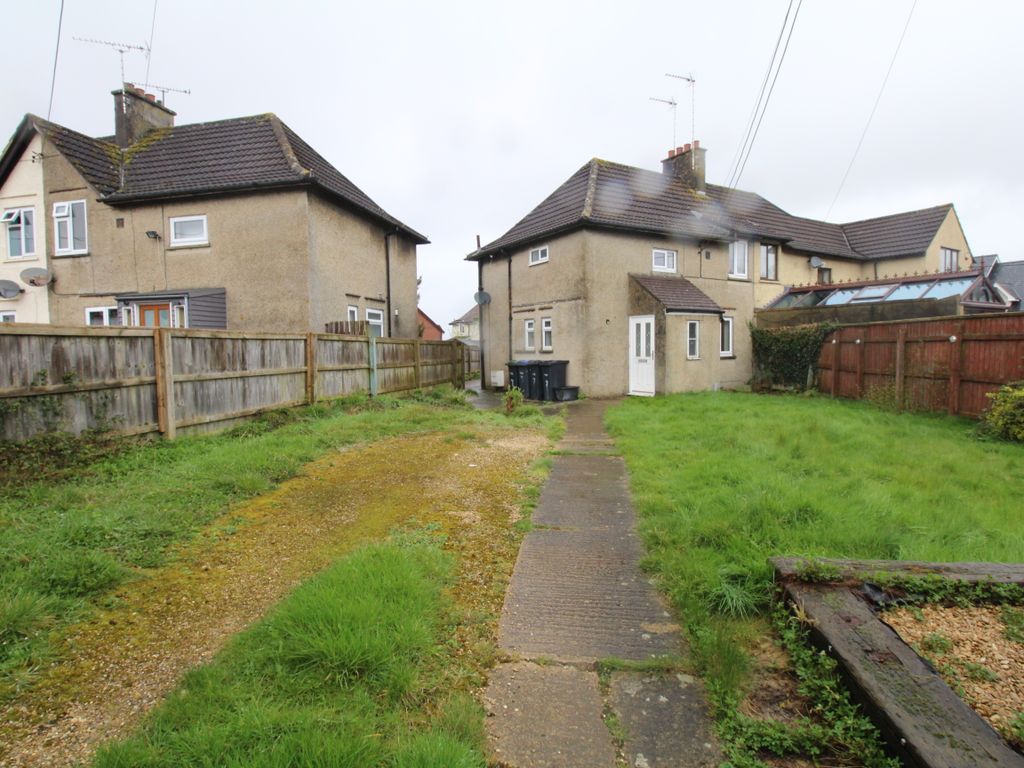 3 bed semidetached house to rent in Plough Lane, Kington Langley