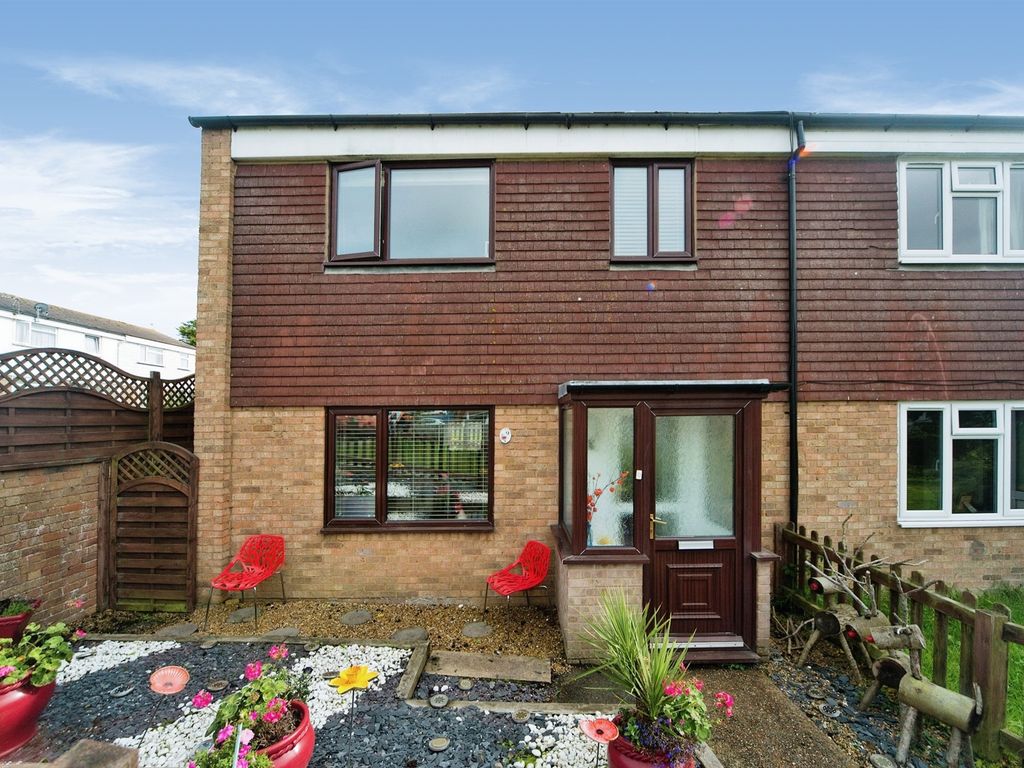 3 bed end terrace house for sale in Freshford Close, Eastbourne BN23, £