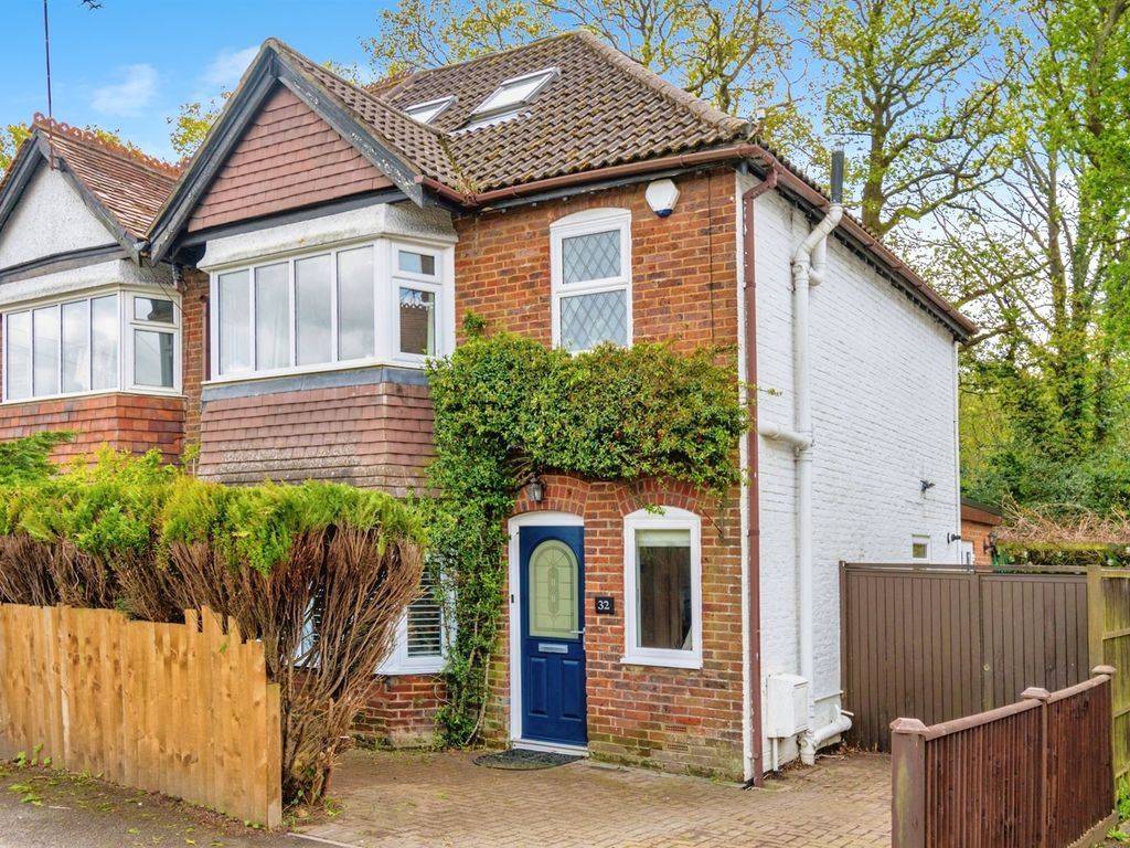 3 bed semidetached house for sale in Burgess Road, Southampton SO16, £400,000 Zoopla