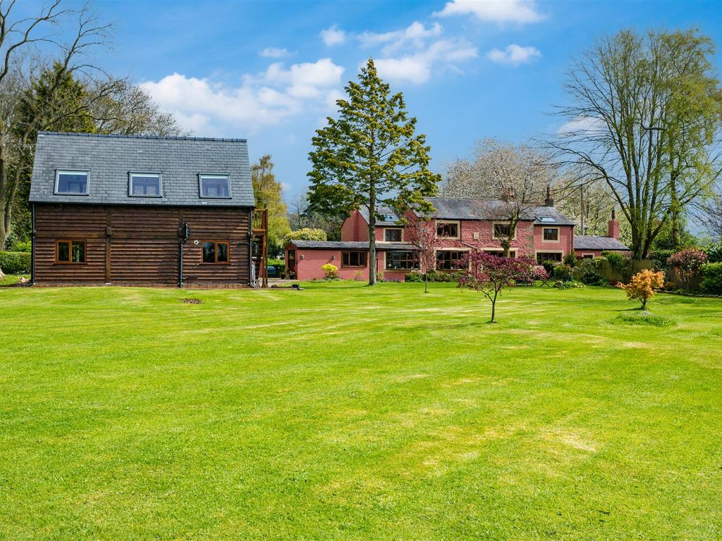 4 bed cottage for sale in Dam Top Cottage, Brock Side, Bilsborrow