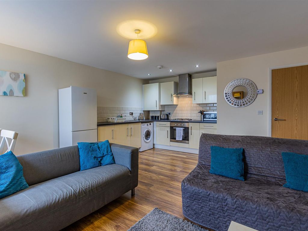 1 bed flat to rent in Cathedral Road, Pontcanna, Cardiff CF11, £900 pcm