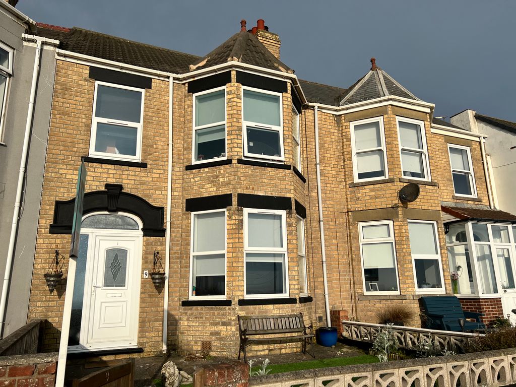 3 bed terraced house for sale in The Promenade, Withernsea HU19, £