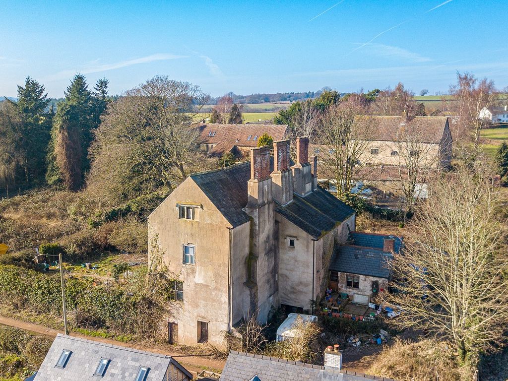 4 bed detached house for sale in Allaston Road, Lydney, Gloucestershire