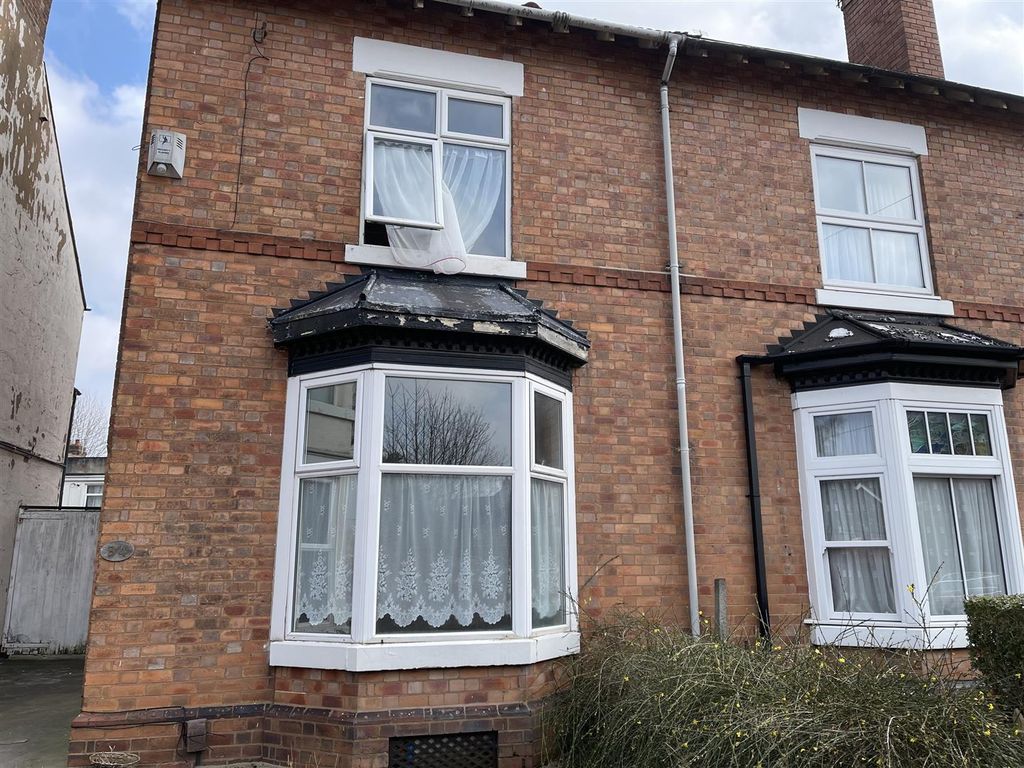 4 bed semidetached house to rent in Riches Street, Wolverhampton WV6