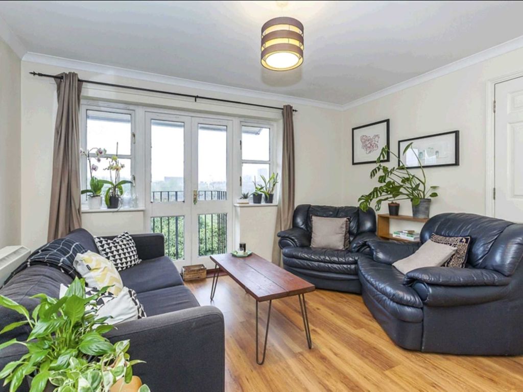 2 bed flat to rent in Whiston Road, Hoxton E2, £2,448 pcm Zoopla