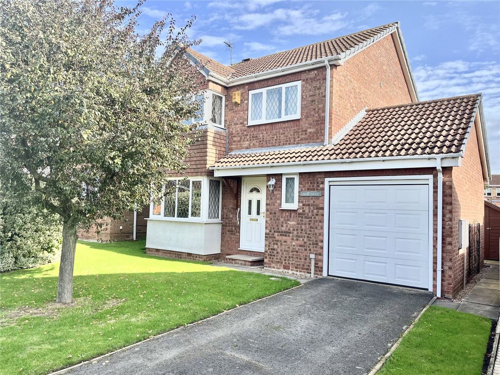 4 bed detached house for sale in Kirkham Court, Goole DN14, £250,000