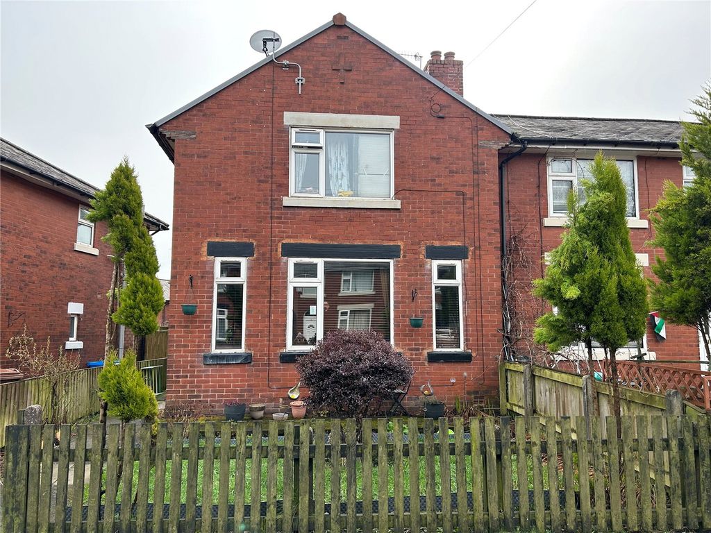 3 bed end terrace house for sale in Coverham Avenue, Oldham, Greater