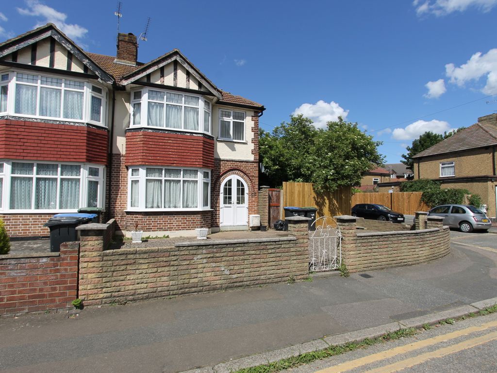 Berkshire Garden London N18  