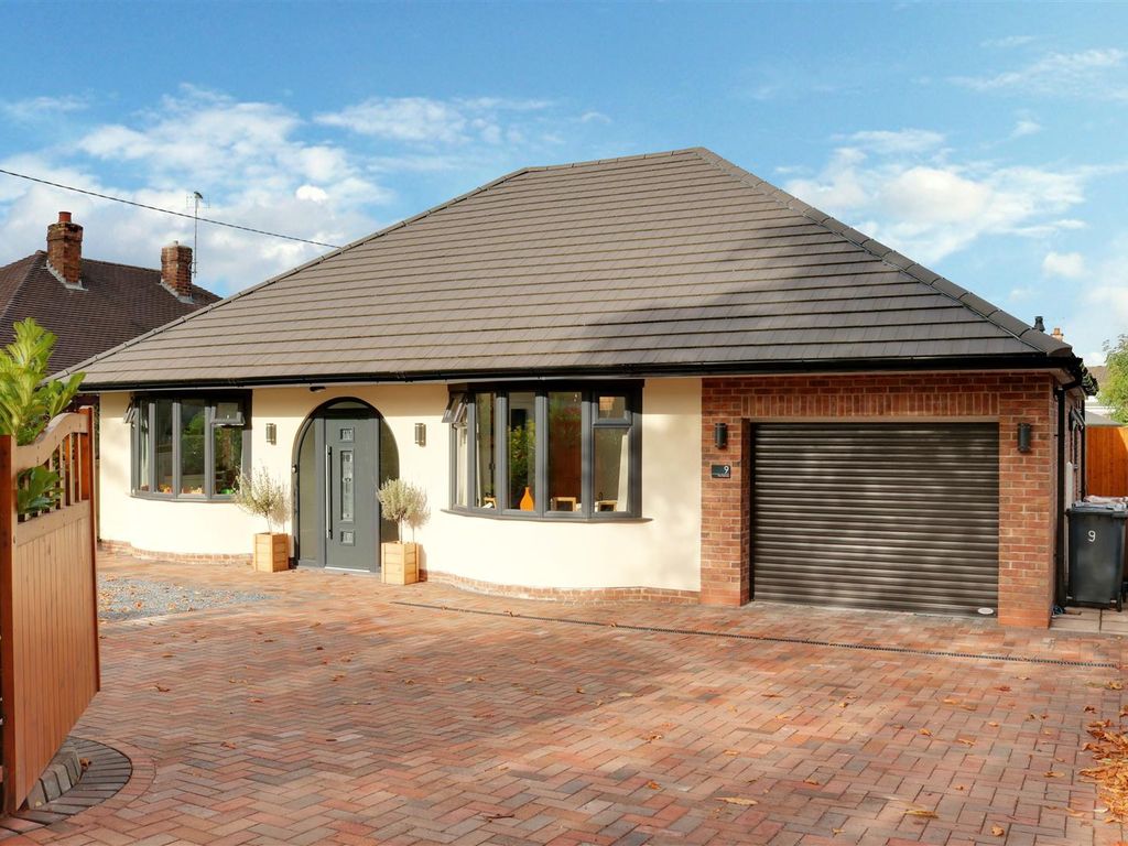4 bed detached bungalow for sale in The Fairway, Alsager, StokeOn