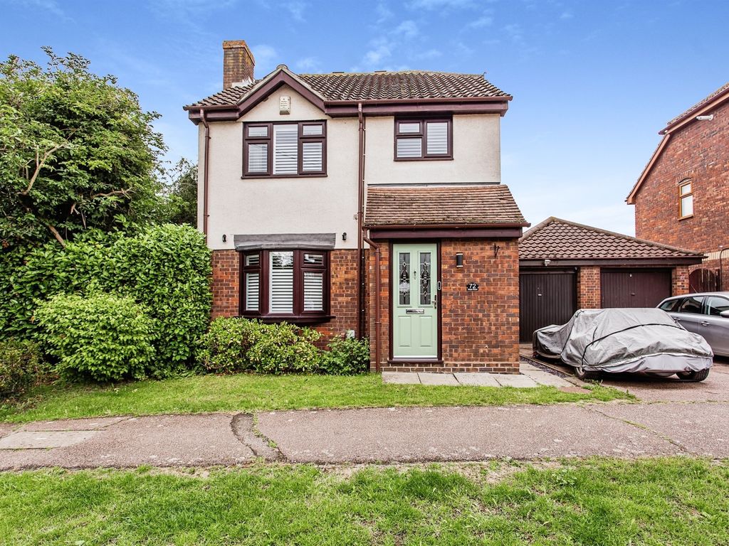 3 bed detached house for sale in Wash Road, Laindon, Basildon SS15, £