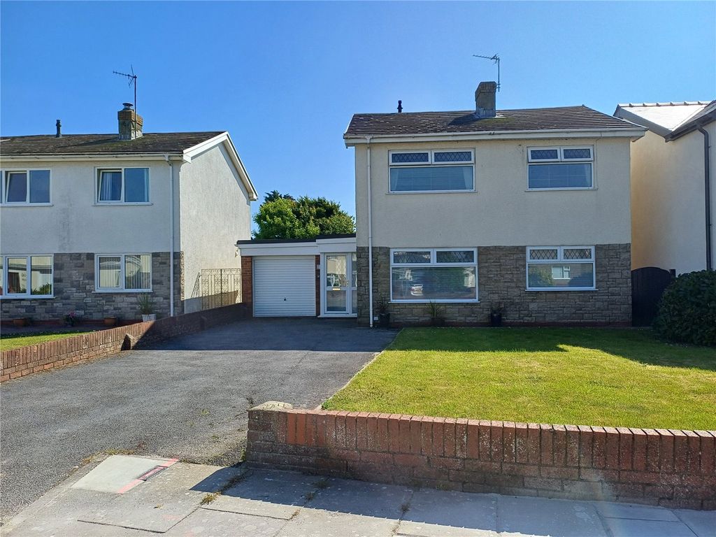 3 bed detached house for sale in Kittiwake Close, Rest Bay, Porthcawl