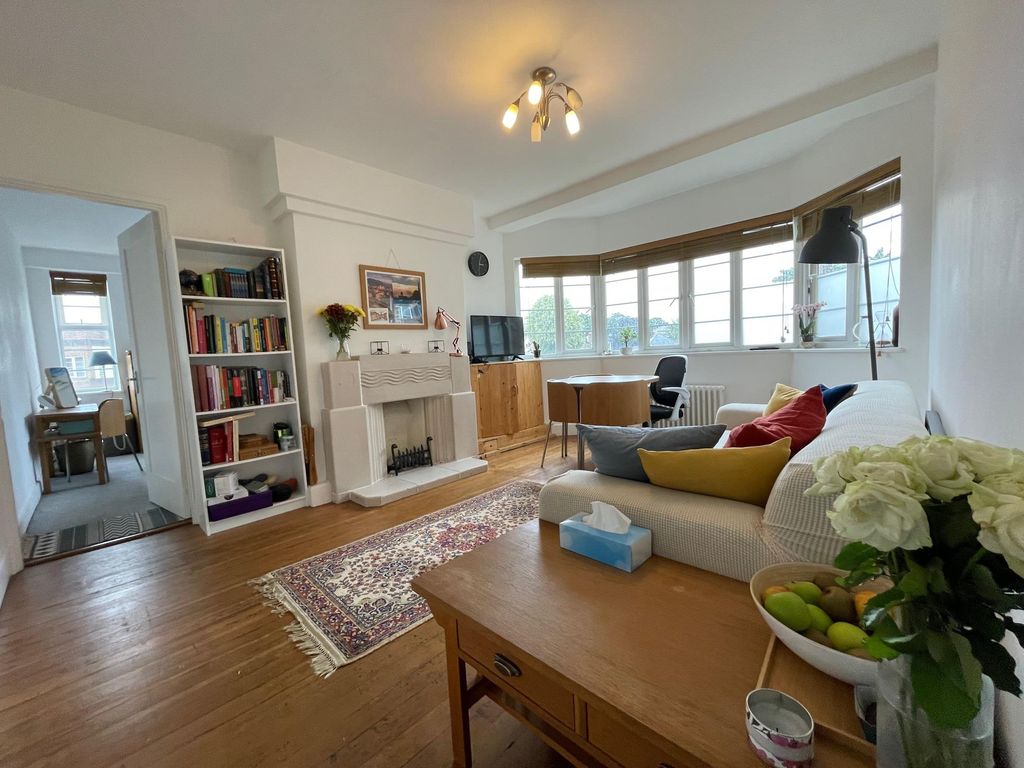 2 bed flat to rent in Chiswick Village, Chiswick, London W4 Zoopla