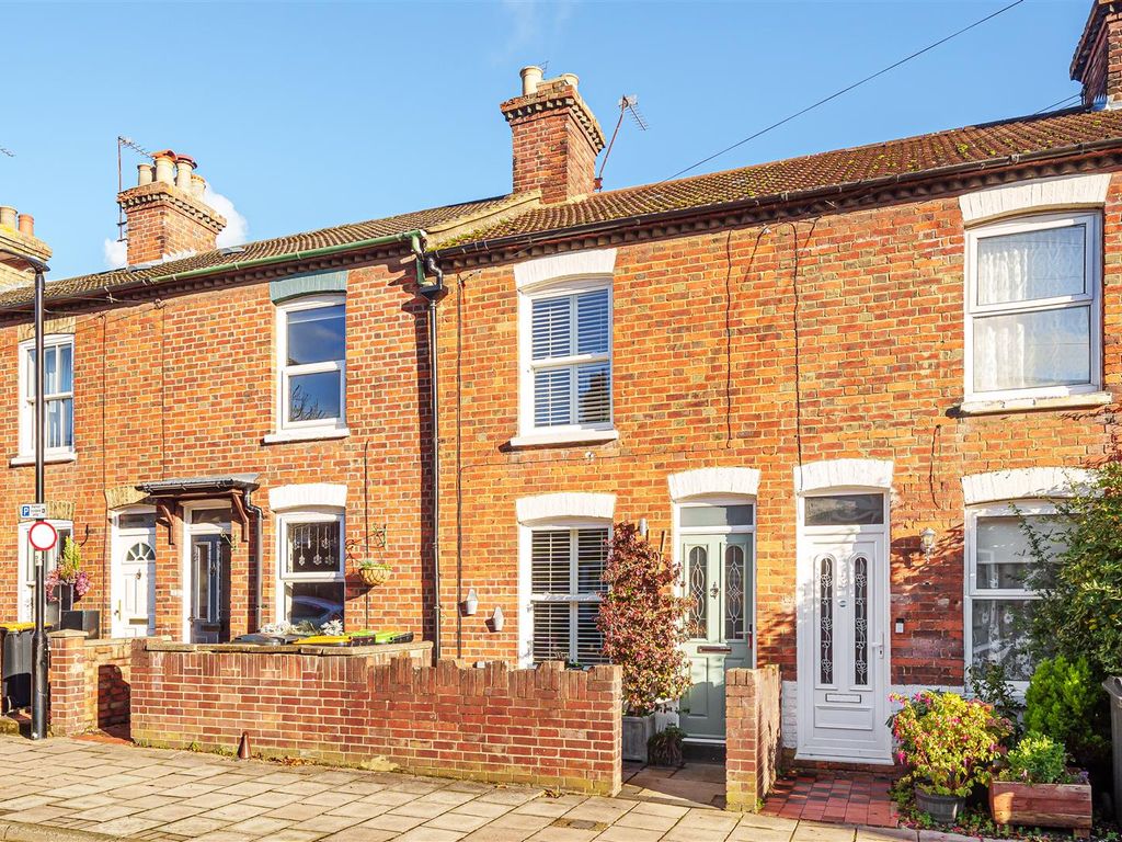 2 bed terraced house for sale in Beaconsfield Street, Bedford MK41, £310,000 Zoopla