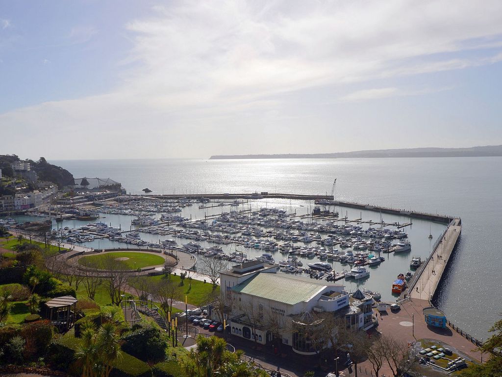 3 bed flat for sale in Warren Road, Torquay TQ2, £579,995 Zoopla