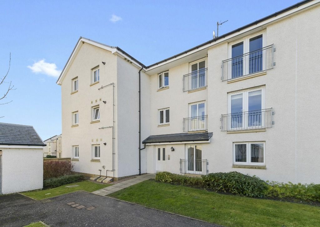 2 bed flat to rent in Saw Mill Court, Bonnyrigg, Midlothian EH19, £