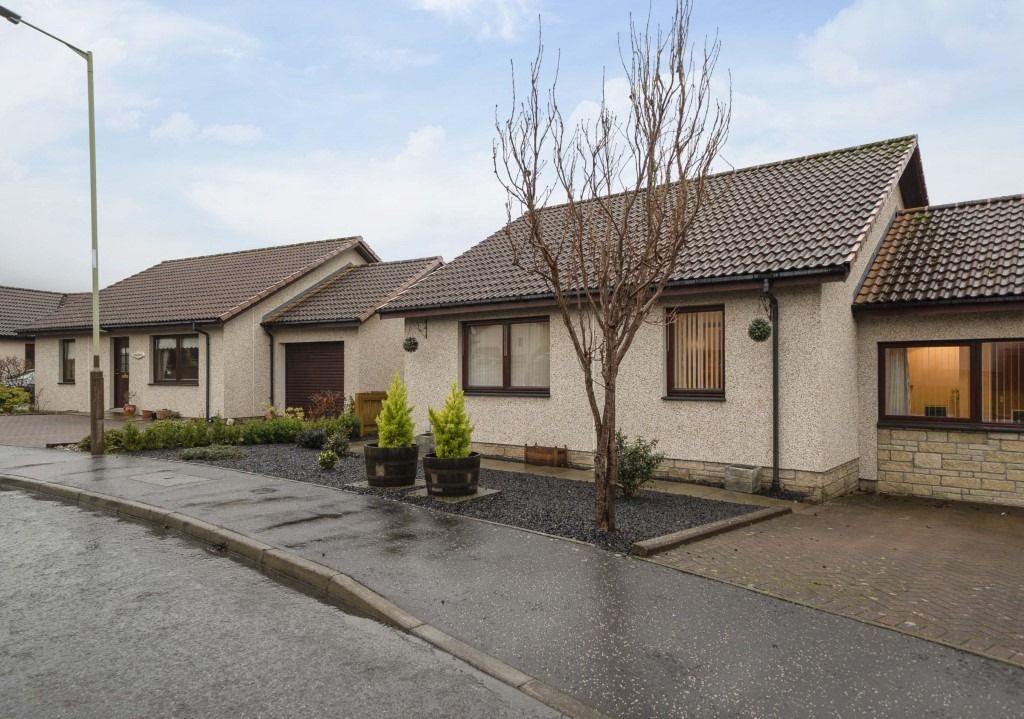 2 bed bungalow for sale in Sutherland Crescent, Perthshire
