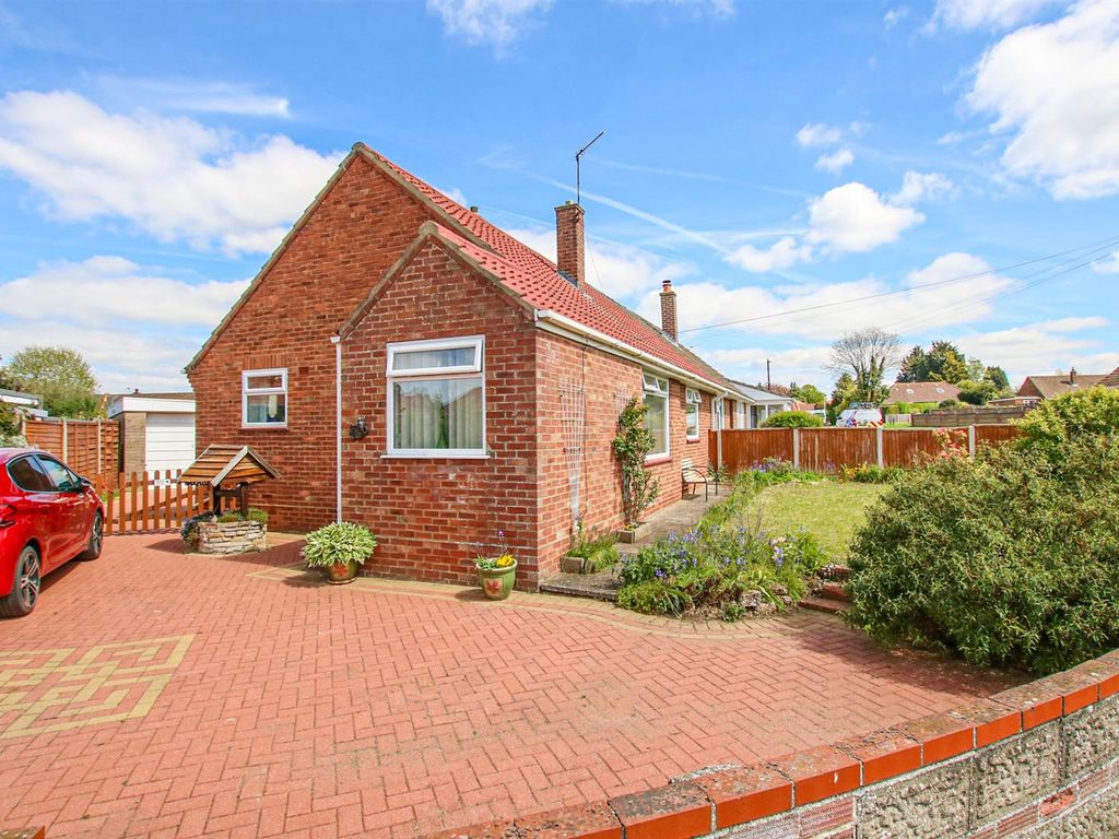 2 bed semidetached bungalow for sale in Hawthorne Avenue, Hellesdon